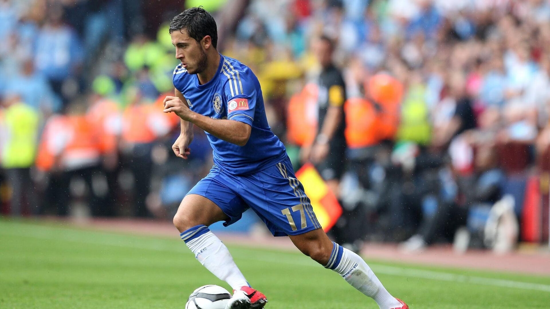 五大联赛是否通过设置边路节奏点扰乱防守系统重心，五大联赛边锋