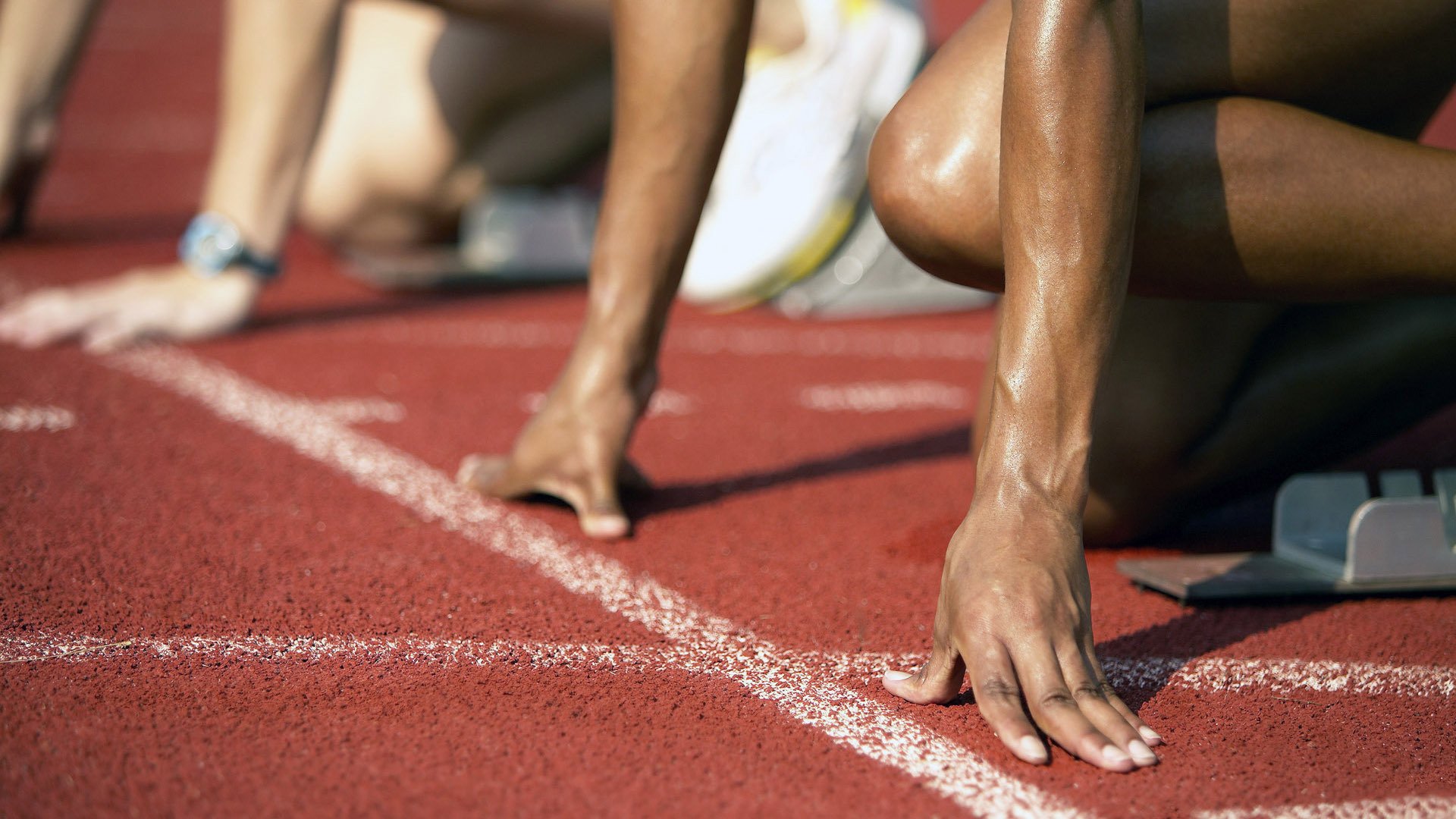 _快船队通过团队协作取得胜利_，快船队全称